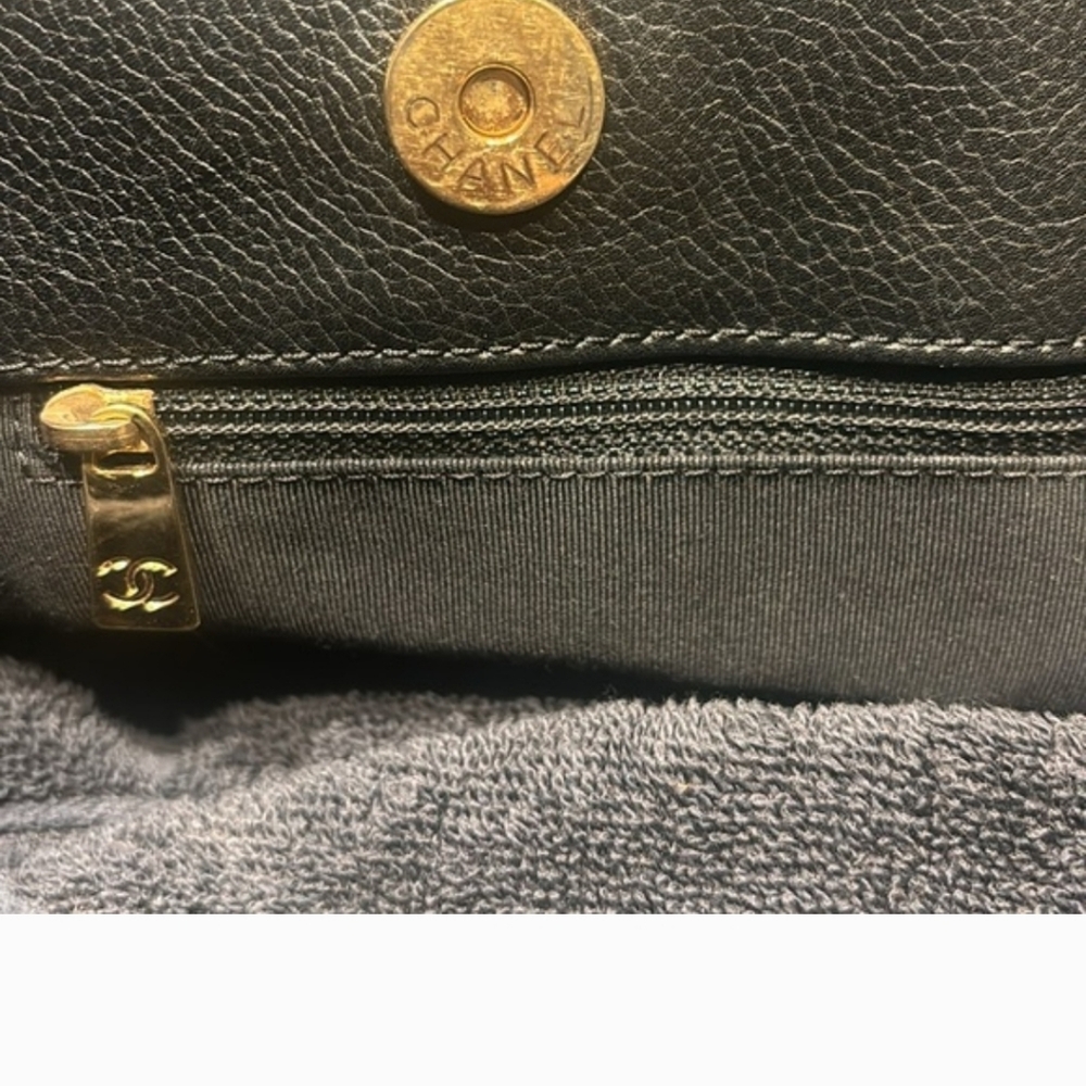 Chanel Executive tote bag - Picture 8 of 9